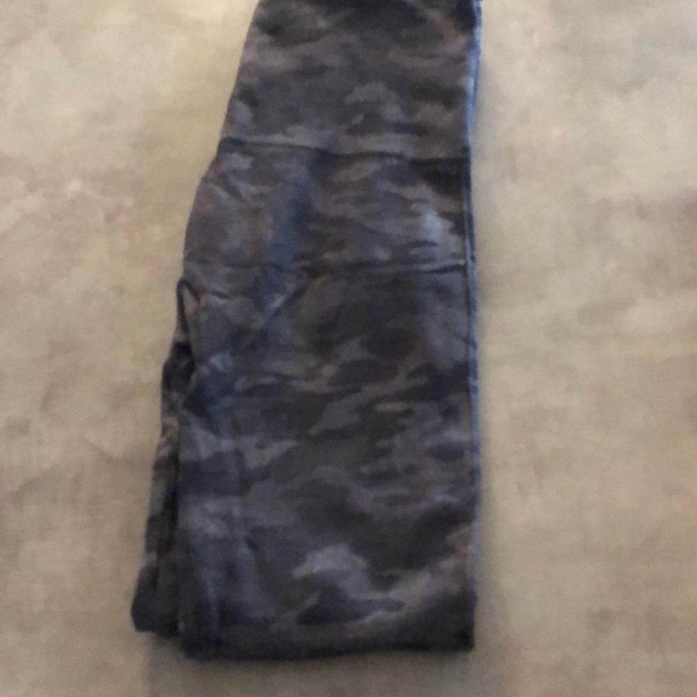 Spanx dark camo leggings!